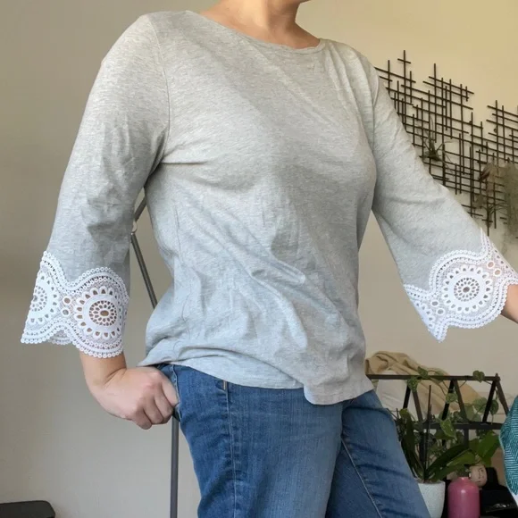 🌟LOFT Grey Blouse With Lace Sleeve Hem - L🌟 - Picture 2 of 6